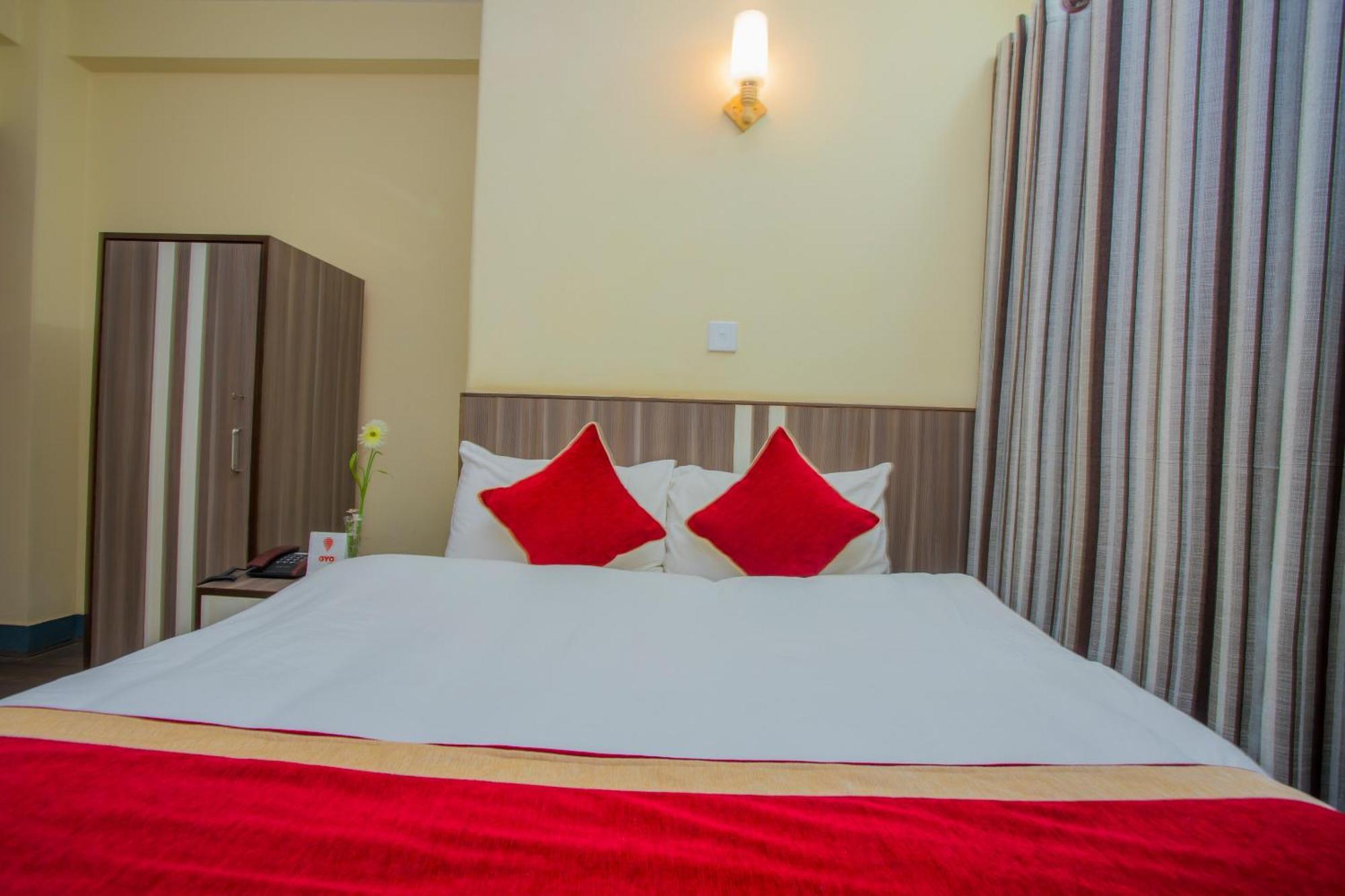 OYO 297 Hotel Aayam Katmandu Dış mekan fotoğraf