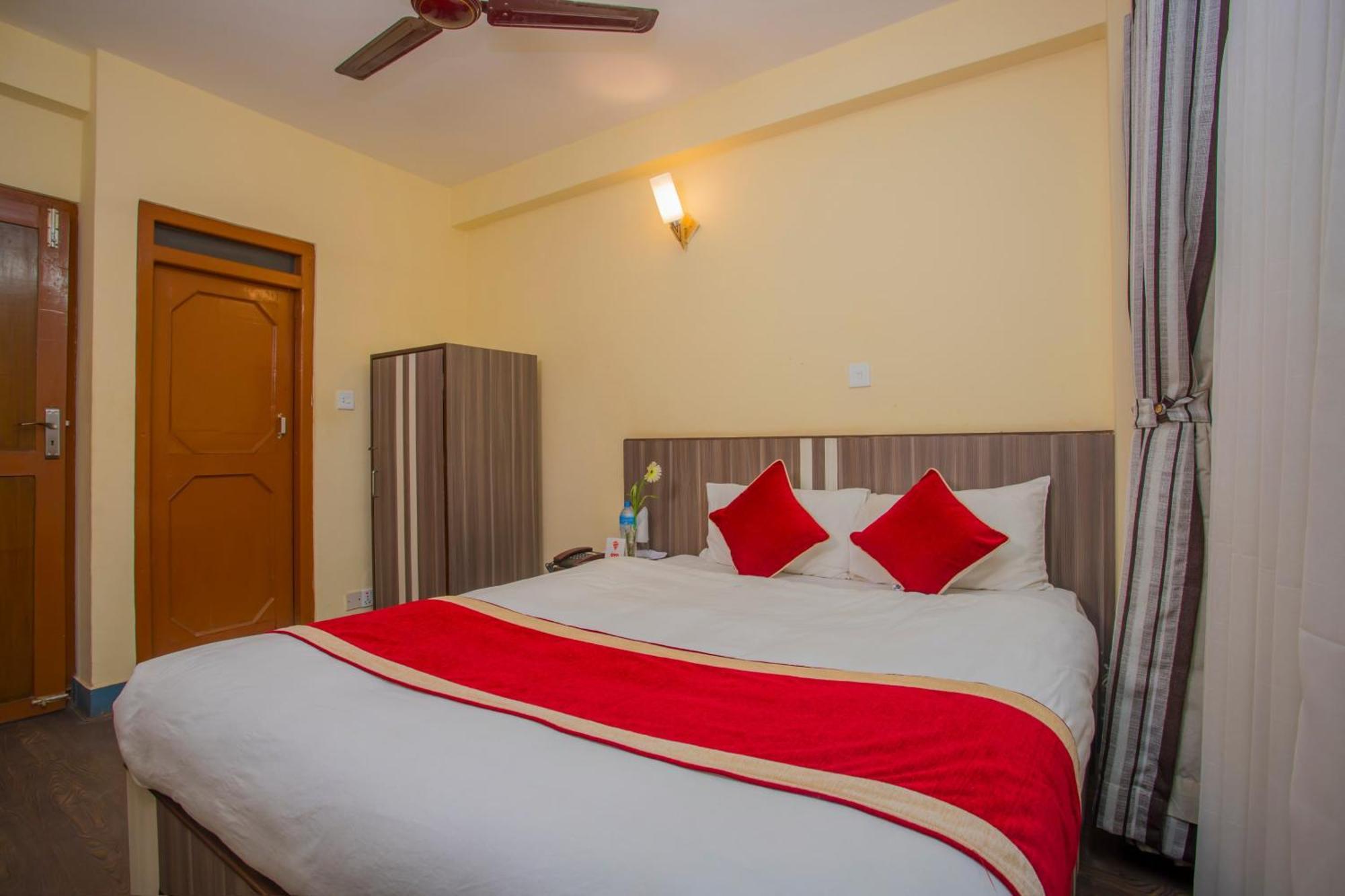 OYO 297 Hotel Aayam Katmandu Dış mekan fotoğraf